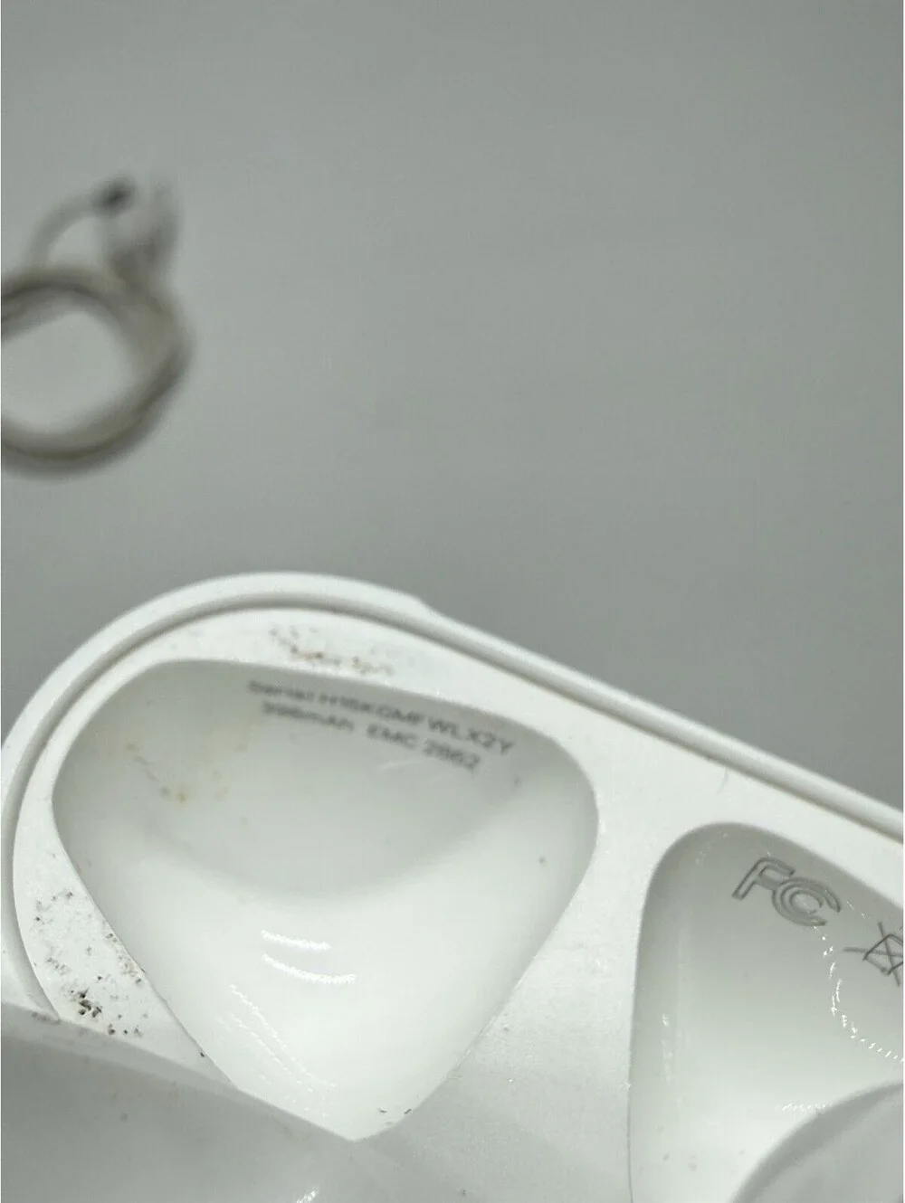 Apple AirPods 2nd Generation with Charging Case - White
